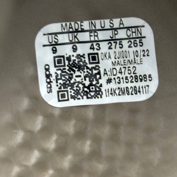 BRAND NEW Yeezy foam runners main image 4